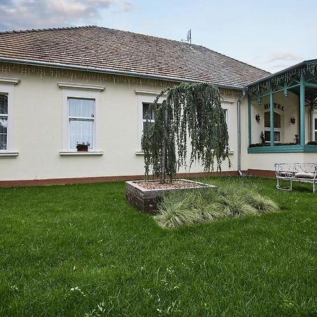 Aquasol Resort Mosonmagyaróvár Екстериор снимка