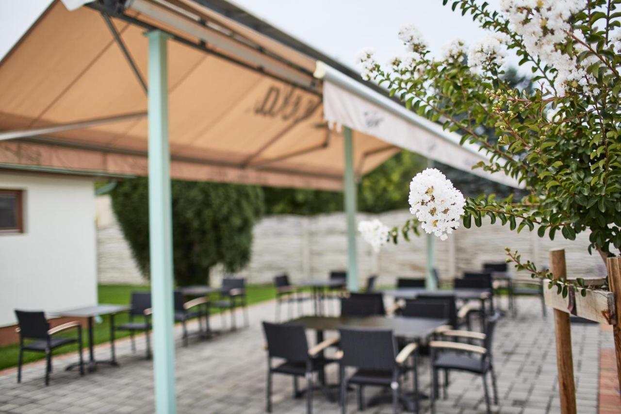 Aquasol Resort Mosonmagyaróvár Екстериор снимка