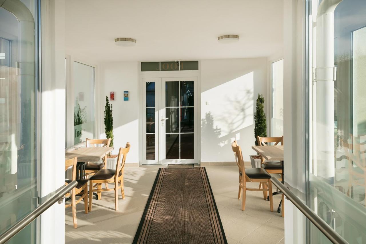 Aquasol Resort Mosonmagyaróvár Екстериор снимка
