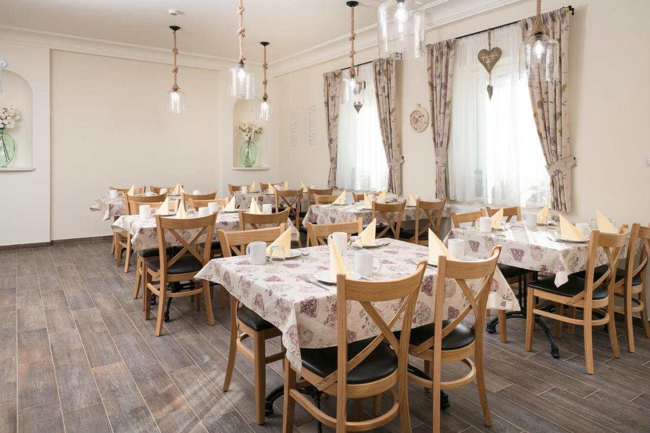Aquasol Resort Mosonmagyaróvár Екстериор снимка